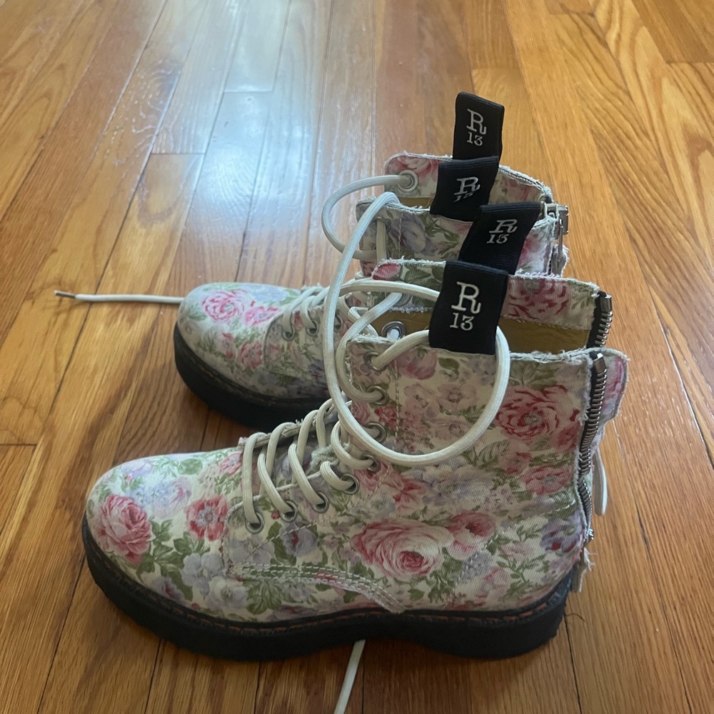 R13 floral print combat boots size 39 like new!!💐🥾 - Picture 2 of 11